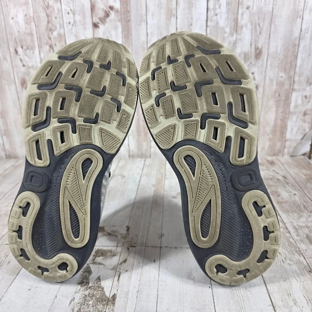 Brooks Adrenaline GTS 24 Womens Running Shoes Grey black Copper Size 9